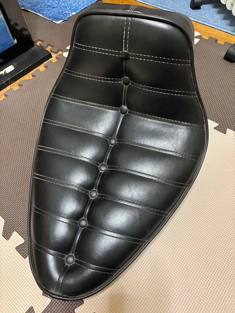 Le Pera ブラックコブラシート ハーレーソフテイル９６年エボ