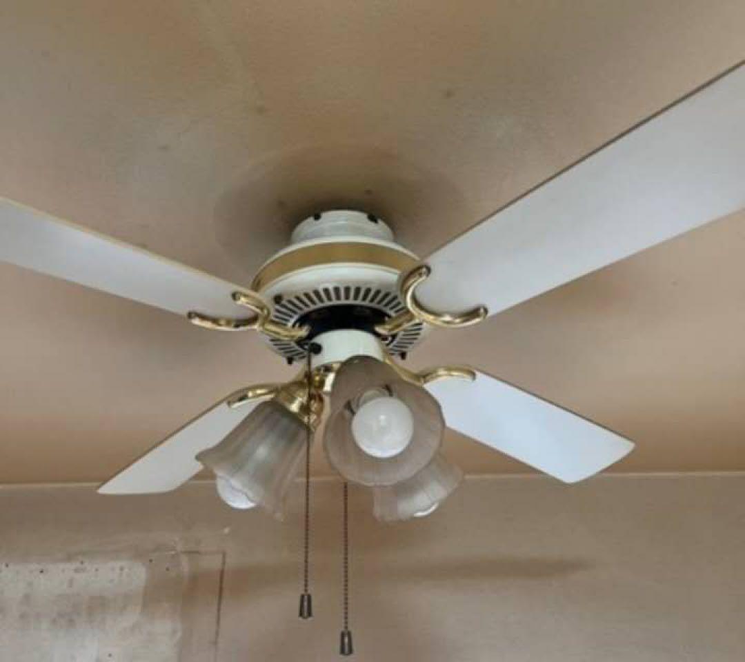 照明付き　天井直付シーリングファン ホワイトシーリングファン 3灯付き