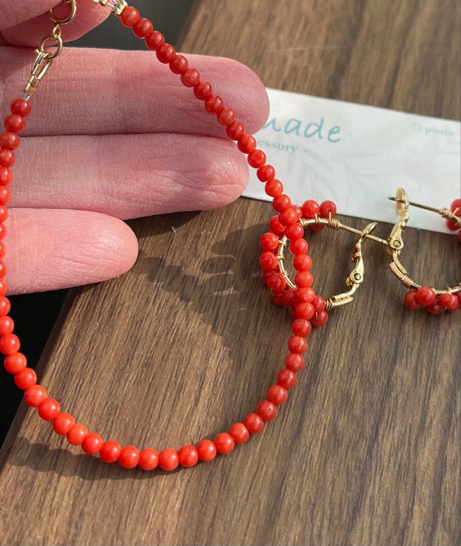 サルディーニャ珊瑚のブレスレットとピアスセット