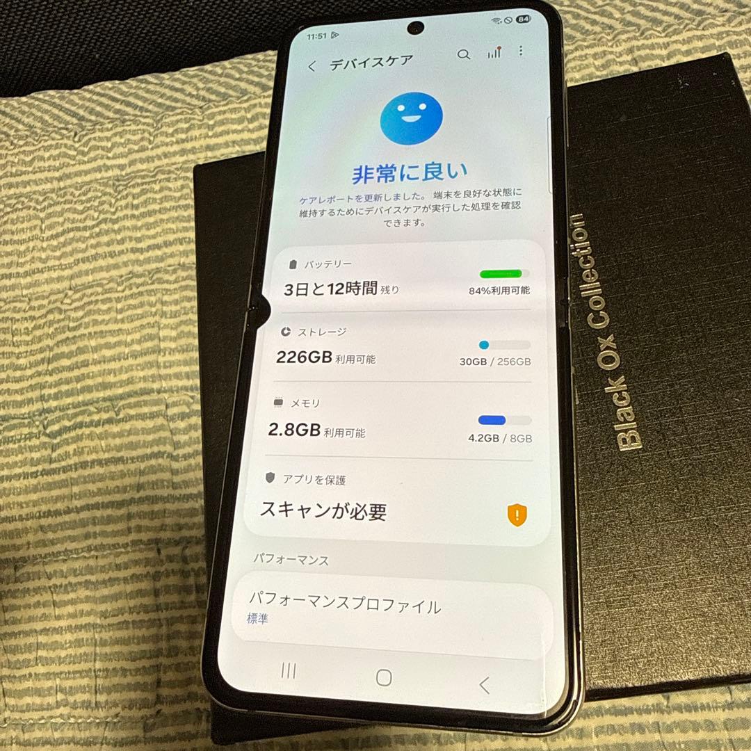 ド*ュ様 [300スタート]Galaxy Z Flip5 256GB SIMフリ