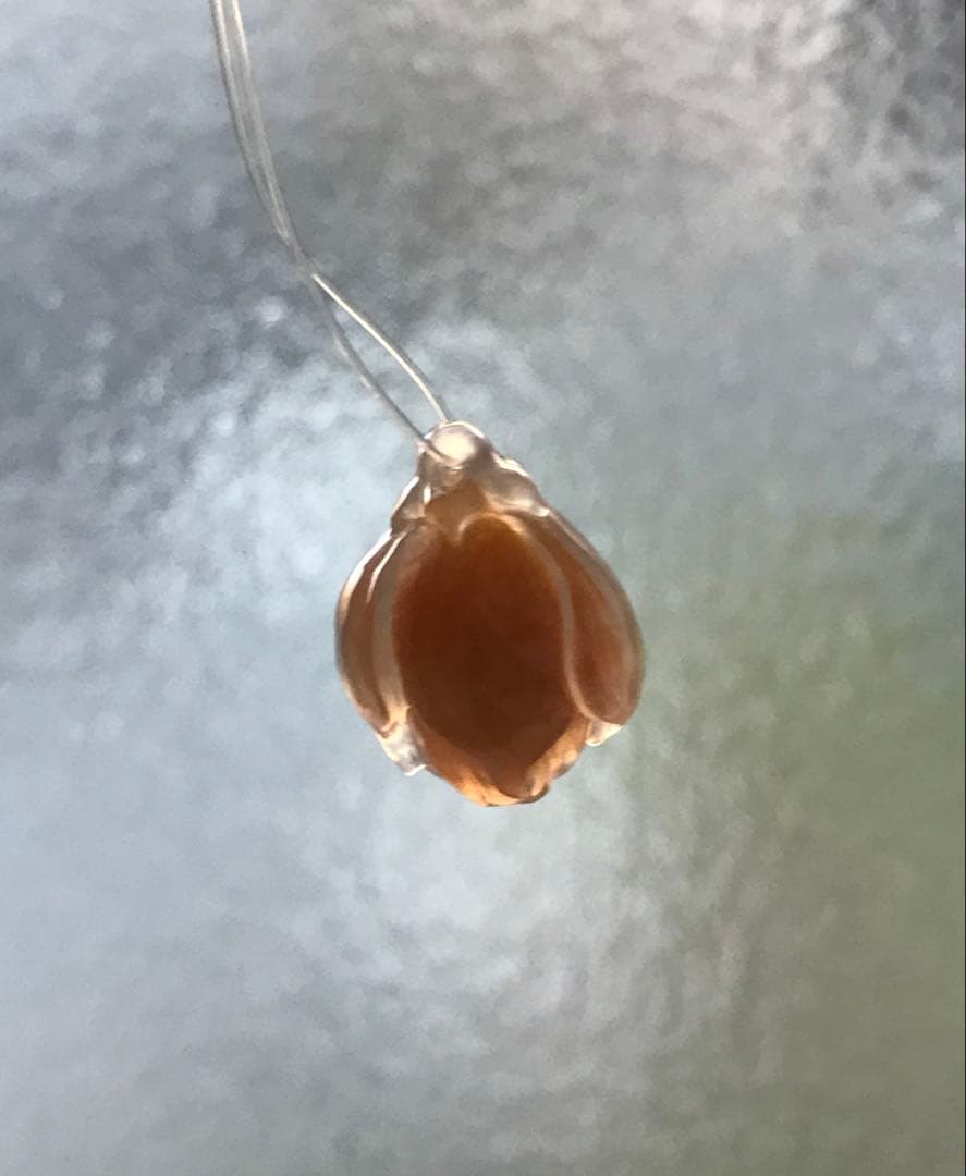 ゴビ石−1431 ゴビ瑪瑙　彫刻　『モクレン』