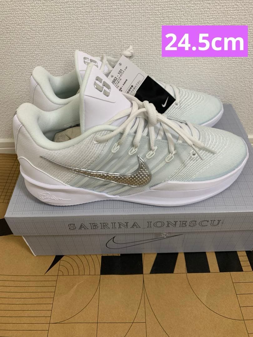 24.5cm ナイキ ウィメンズ サブリナ3 \