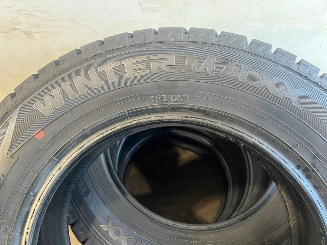 送料込み195/65R15 DUNLOP MAXX WINTER02 4本セット