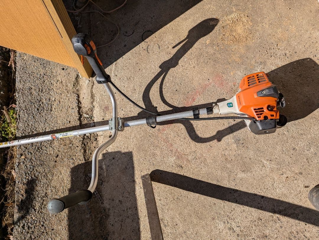 スチール草刈機