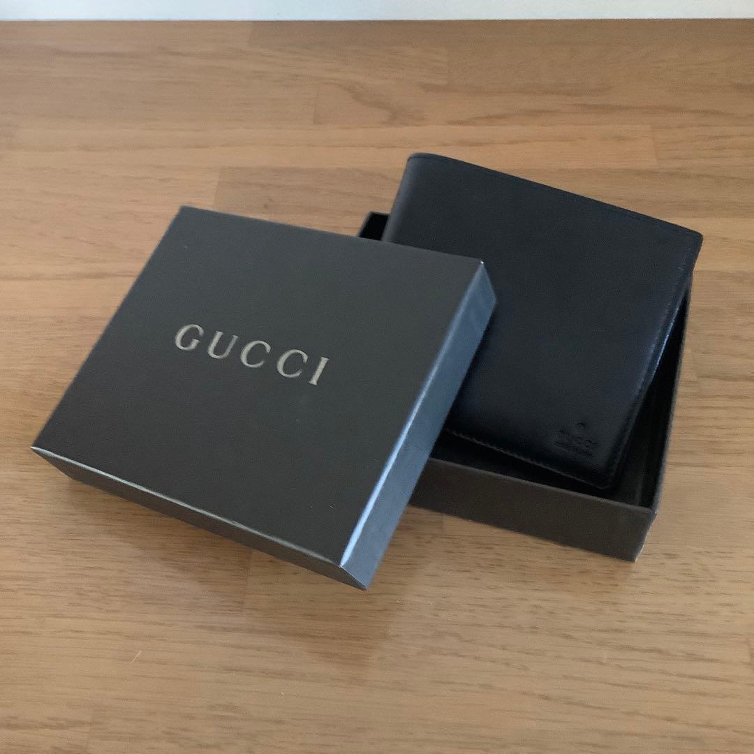 グッチ　メンズ　二つ折り財布