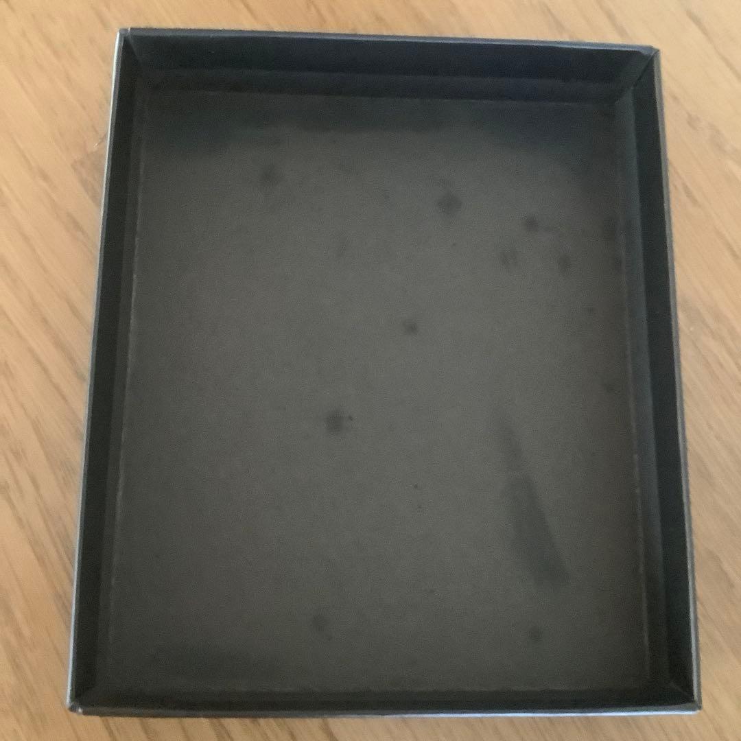 グッチ　メンズ　二つ折り財布