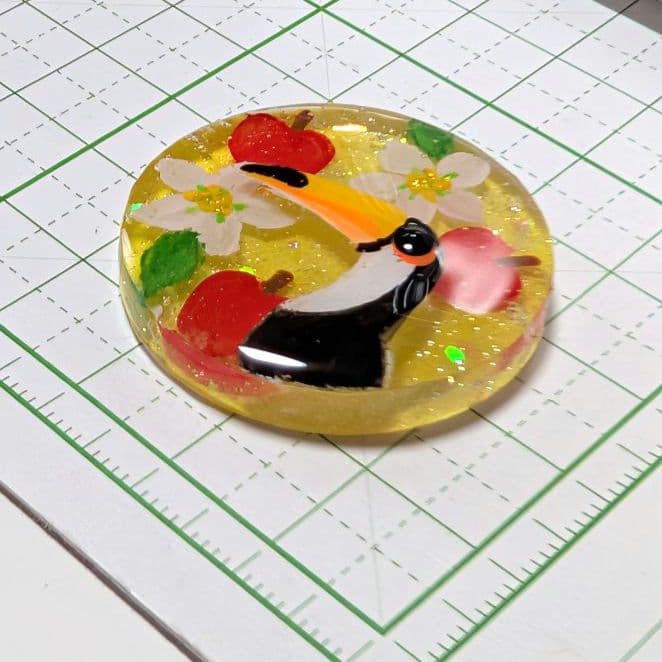 オニオオハシ　レジンヘアゴム　リンゴ