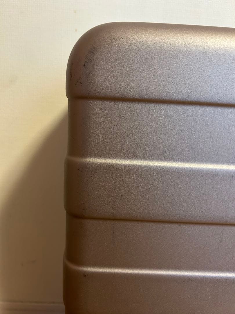 無印良品　バーを自由に調節できる　ハード キャリーケース（３６Ｌ）