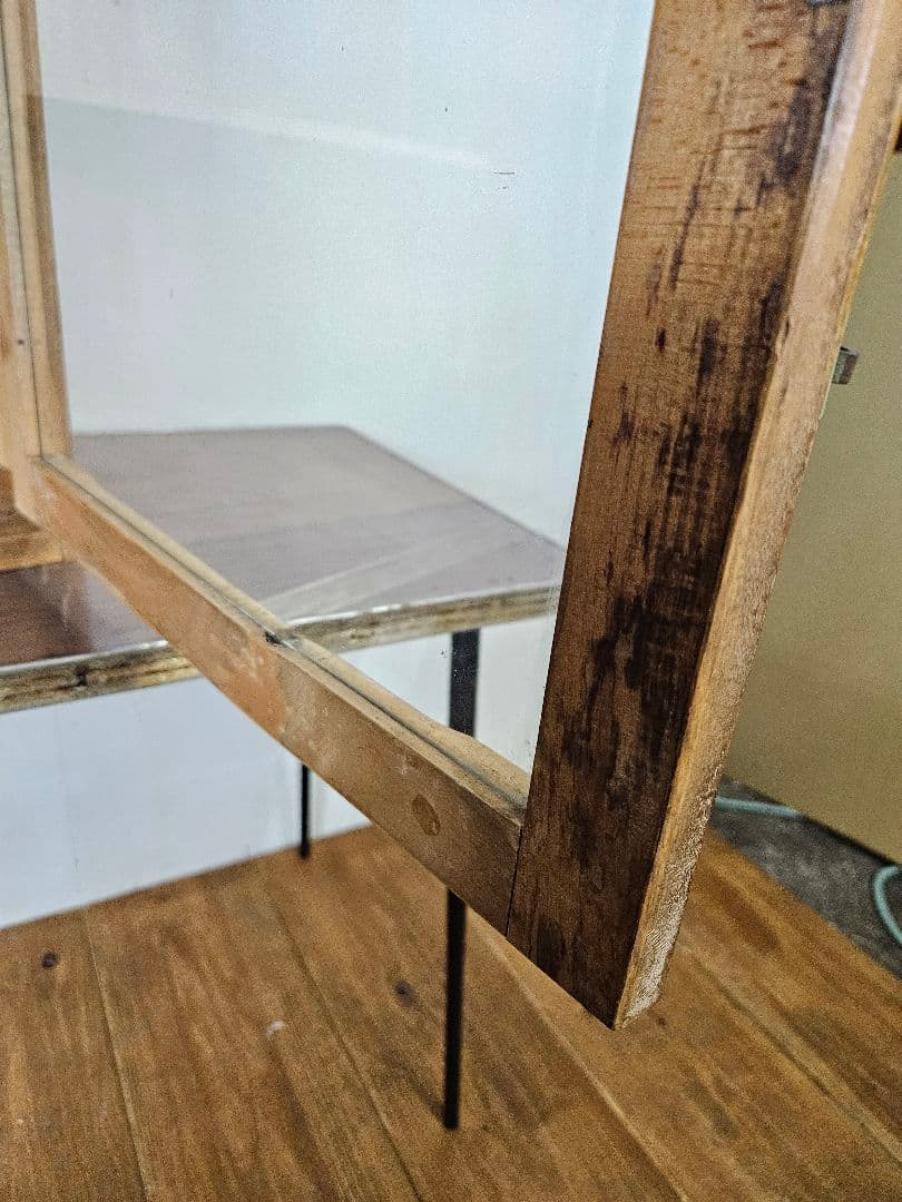 ジャパンヴィンテージ 木製のガラスケース 飾り棚 ディスプレイ ショーケース