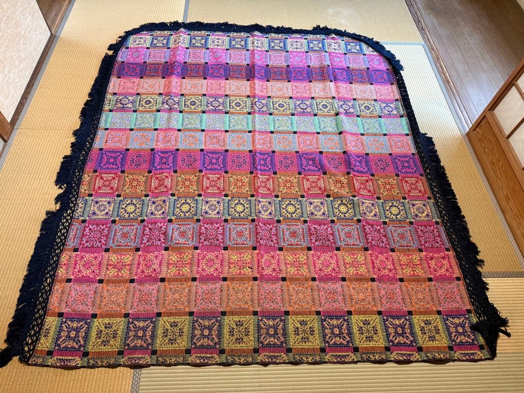 【O-2123】ベットカバー 花柄 タイル柄 レトロ 手編み