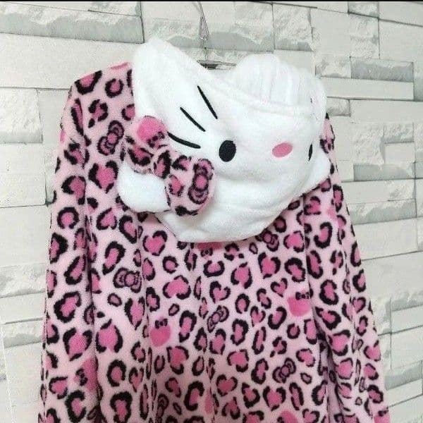 【新品】ドンキ限定★ハローキティ 着ぐるみ ルームウェア ピンクヒョウ柄 Ｍ