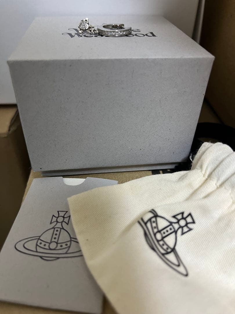 Vivienne Westwood MAN BRANDITAシングルフープピアス