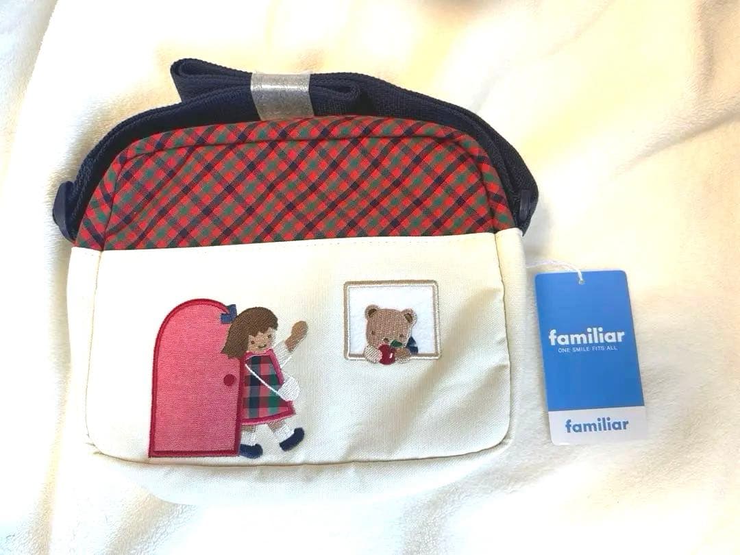 【新品タグ付】familiar ファミリア　ショルダーバッグ