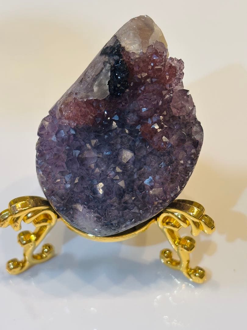 珍しい　4種色付いてるのアメジスト 置物 金色スタンド付き