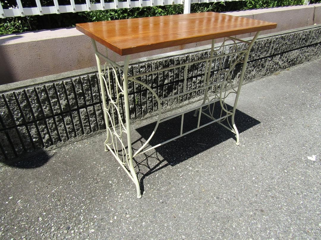 レトロ、アンティーク　アイアンテーブル　作業デスク