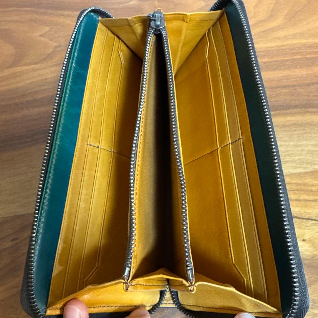 YUHAKU ラウンドファスナー長財布　フォスキーア　牛革　ブルー