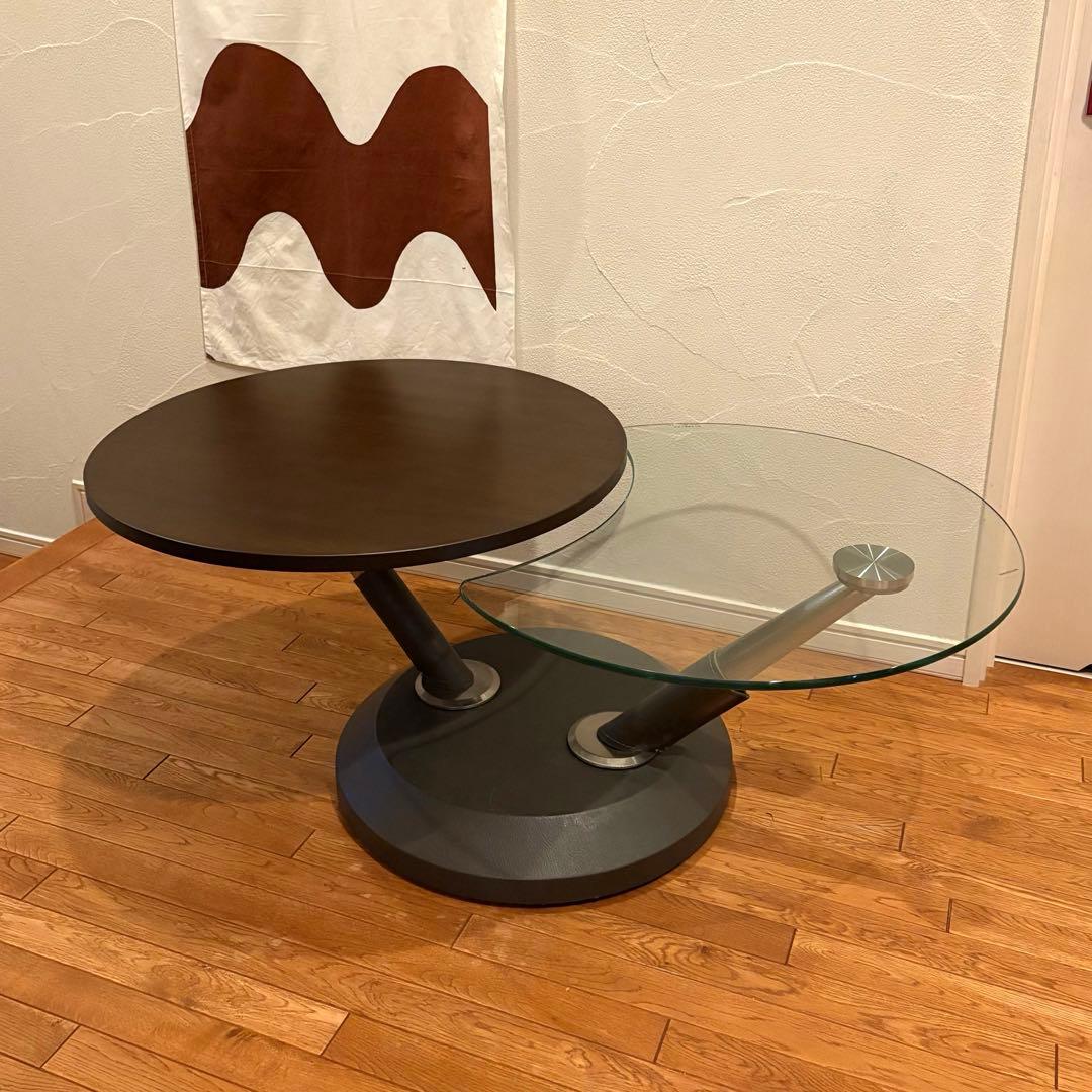 ロナルドシュミット テーブル