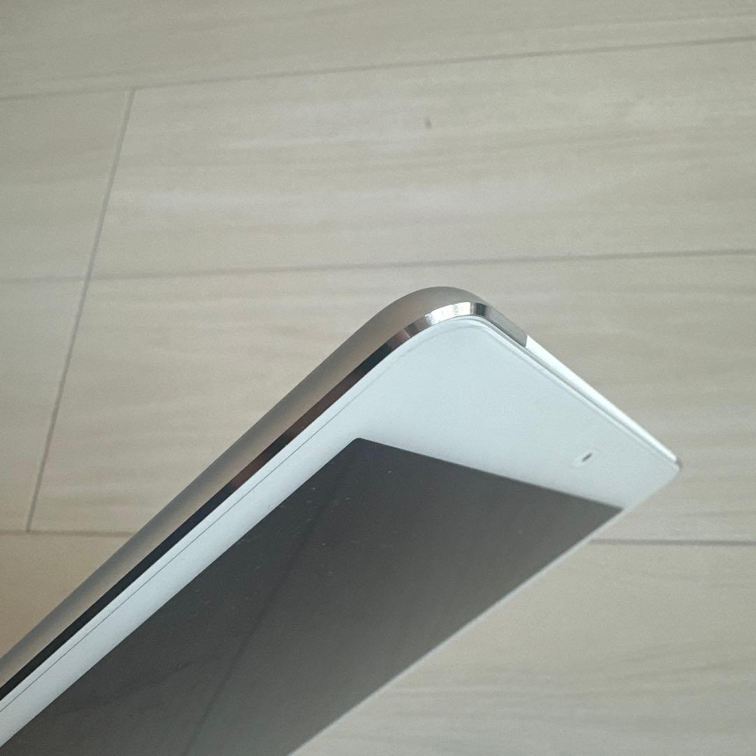 ipad air2 白　セルラー+wifi モデル