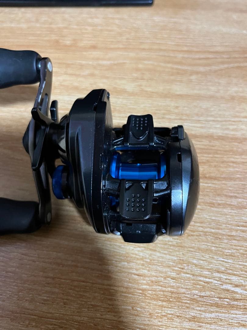 シマノベイトリール20 SLXDC 70 HG 右ハンドル