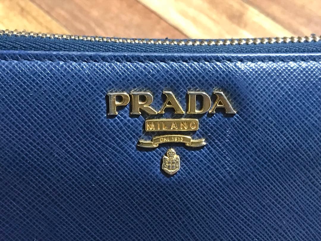 PRADA サフィアーノレザー 長財布 ブルー