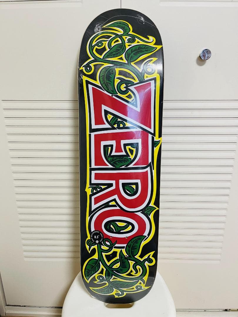 台湾製無地黒デッキテープ付き　ZERO ゼロ スケートボード8.5デッキ