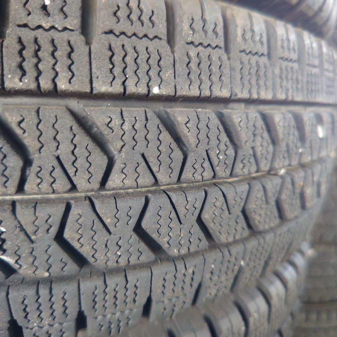 BRIDGESTONE BLIZZAK 205/70R16 2024年製