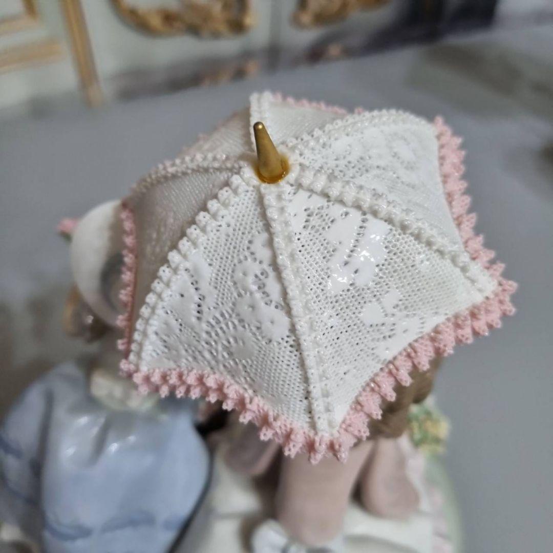 リヤドロの「花売りの姉妹」