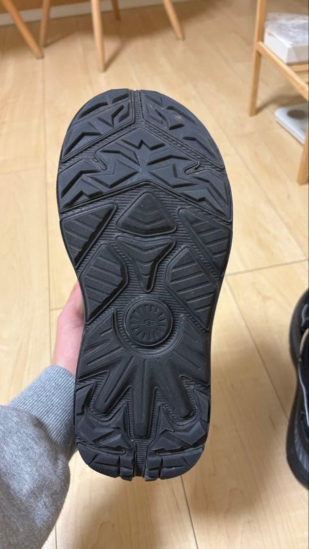 UGG アグ　CA805 V2 26cm