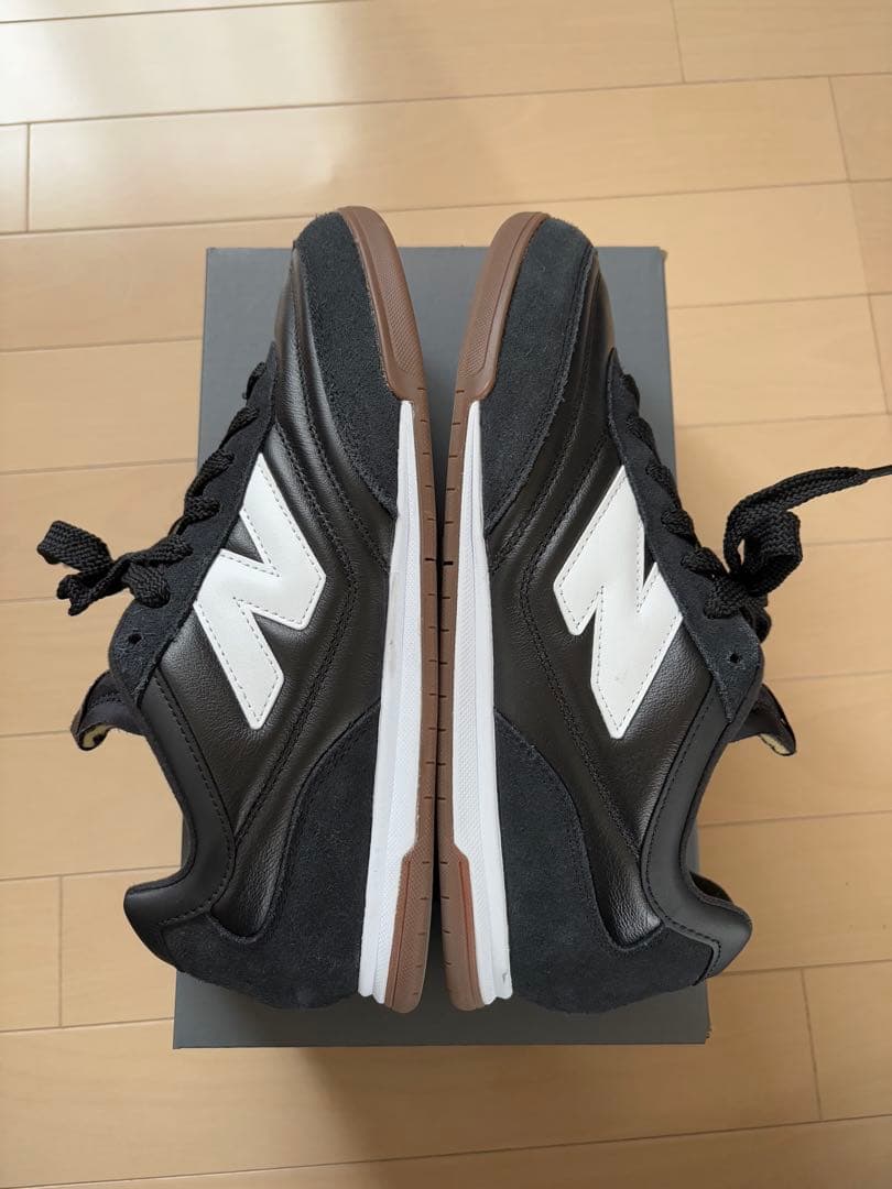 ニューバランス　URC42 28.5 OVY