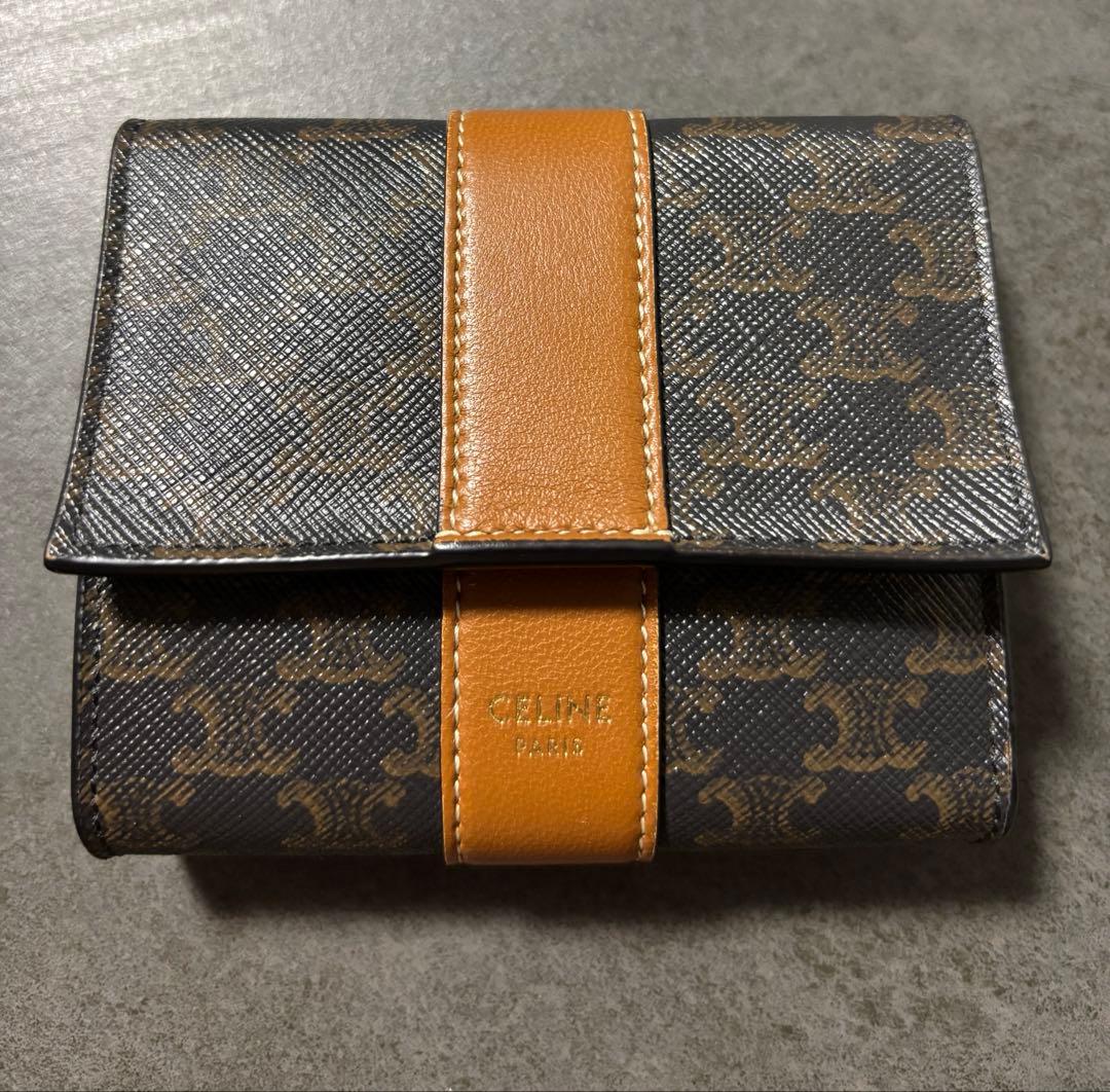 セリーヌ　スモールトリフォールドウォレット