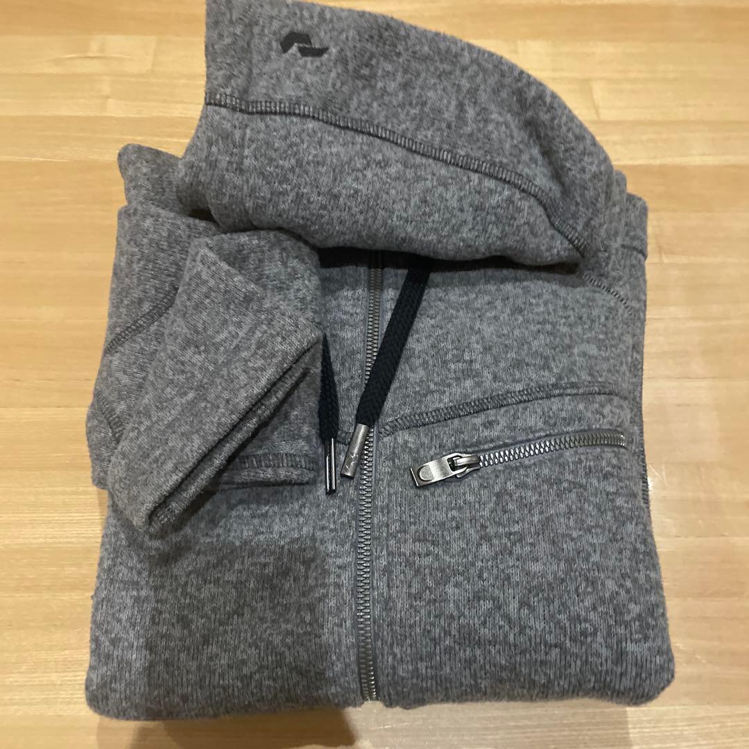 ピークパフォーマンス レディースフリースジャケット 日本Mサイズ