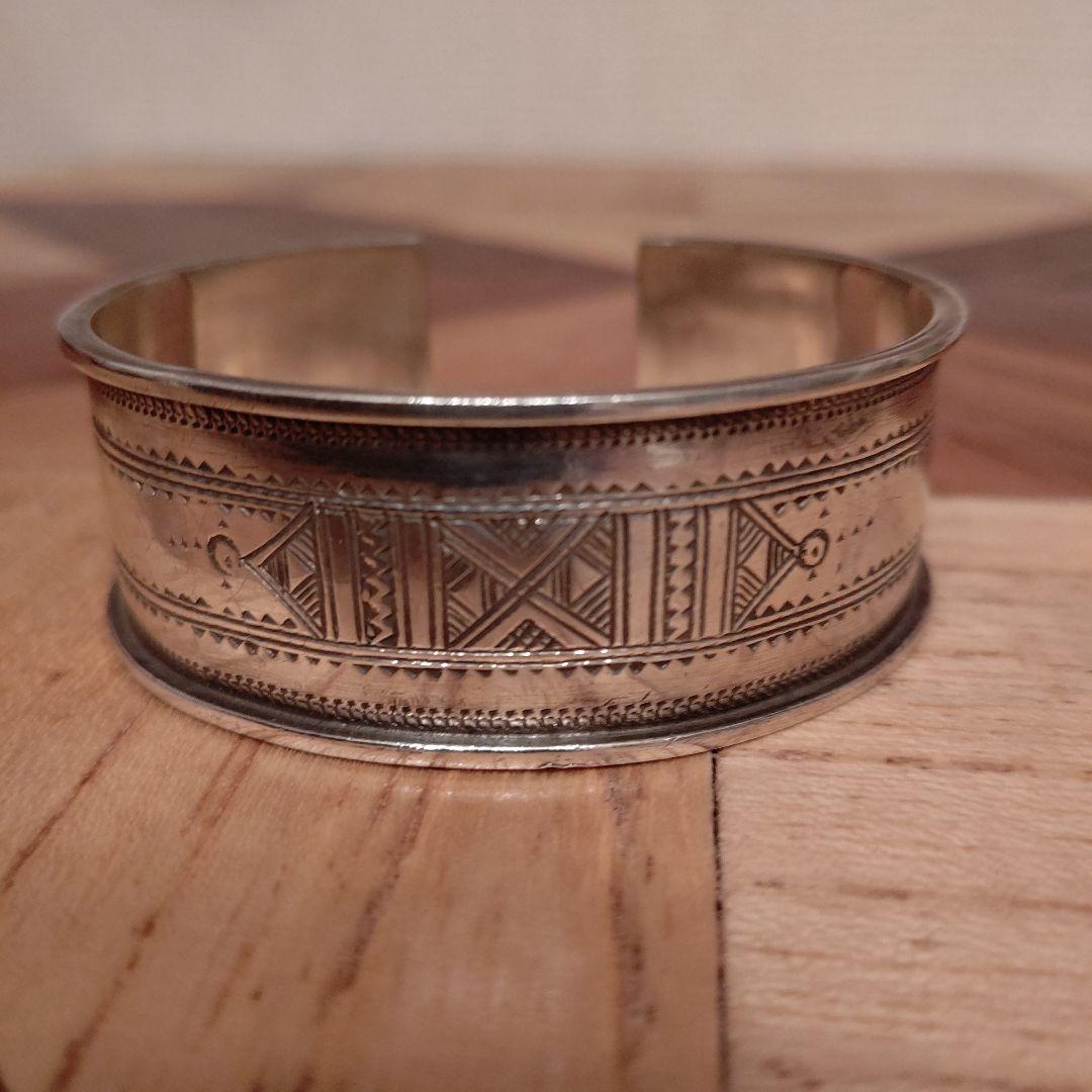 インテリム トゥアレグ バングル