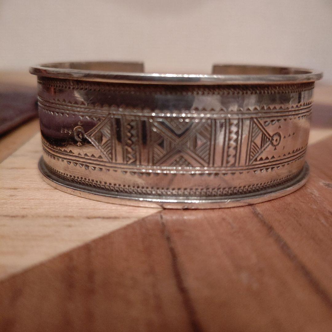 インテリム トゥアレグ バングル