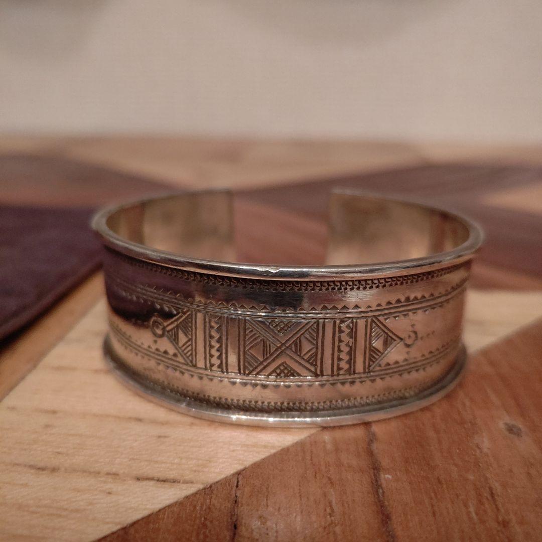 インテリム トゥアレグ バングル