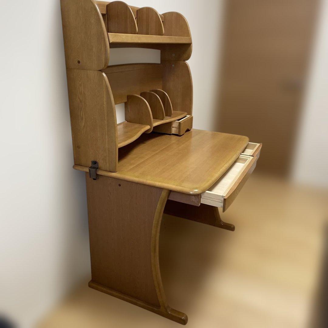 カリモク学習机、天然木机、