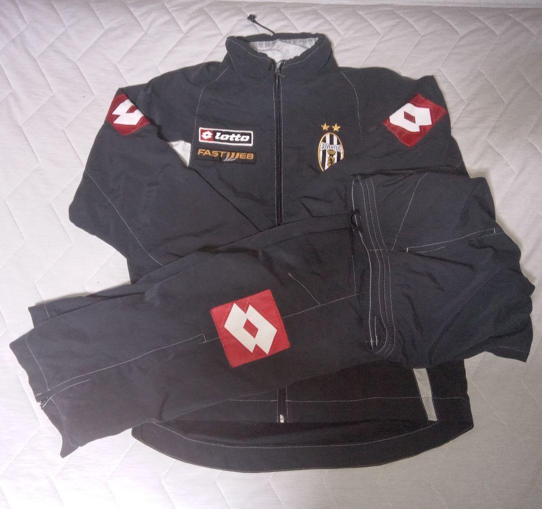 【匿名配送】【入手困難】ユベントス　ジャケット　黒　白　ユーベ　ロット　ユーヴェ