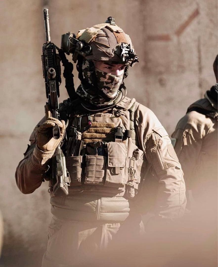 GIGNプレートキャリア　レプリカ