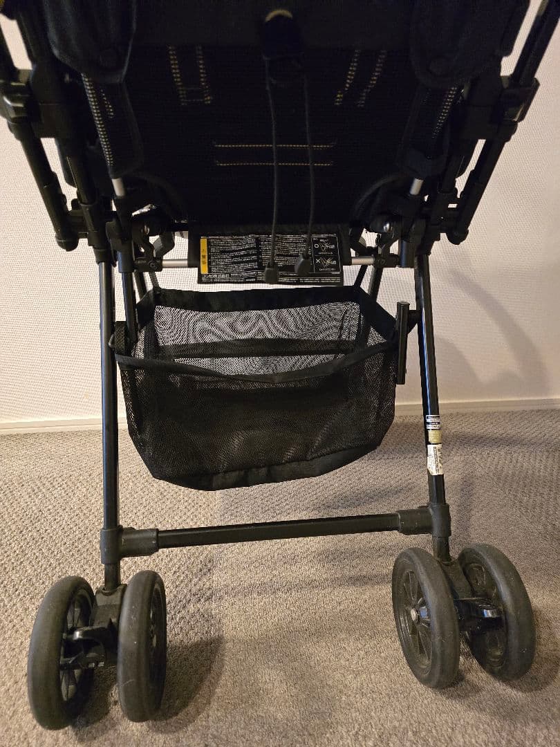 コンビ　ベビーカー メチャカル ハンディα ミッキーマウス ネイビー