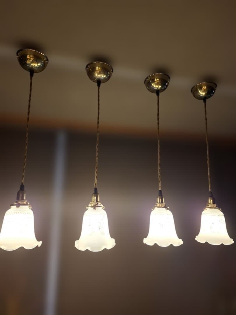 ガラス製ペンダントライト 4灯