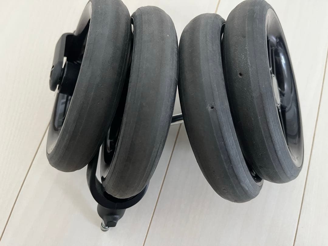 人気色！cybex サイベックス　メリオカーボン　モニュメントグレー