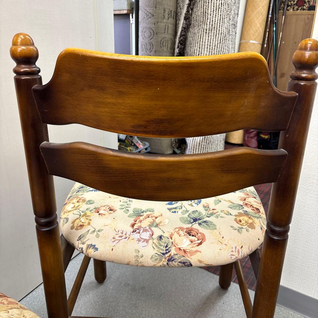 訳あり　カリモク　椅子　2個セット　 ダイニングチェア 花柄