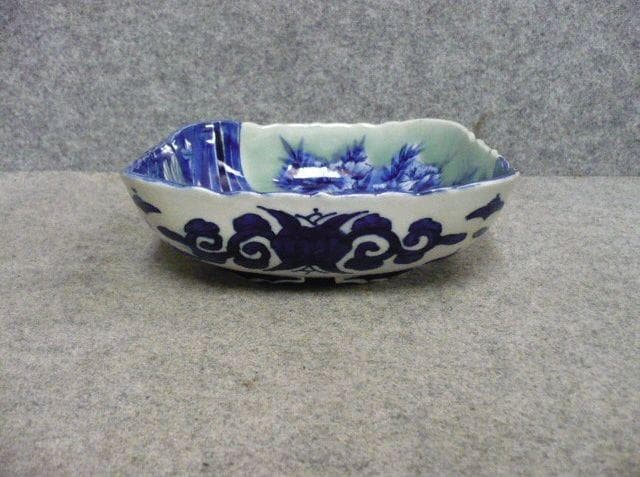 伊万里 染付 魚図 青磁 角鉢 [B31316]