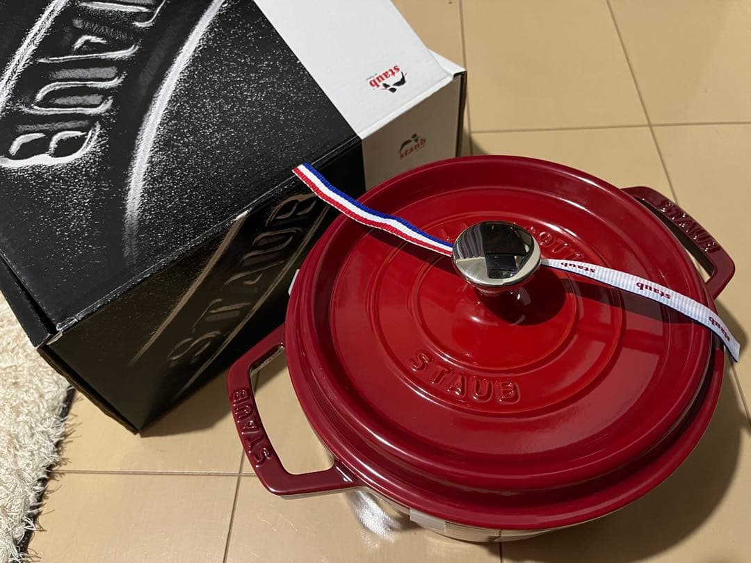 【未使用】STAUB ココット ラウンド チェリー 20cm