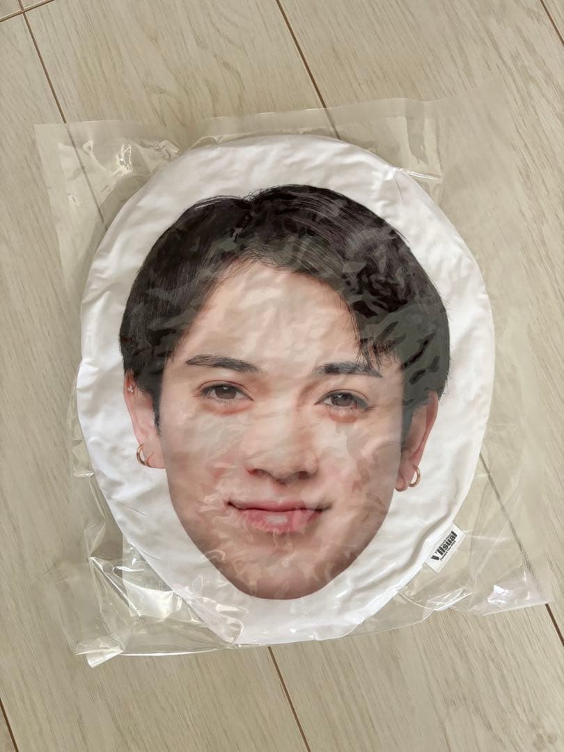 TravisJapan 宮近海斗 クッション・写真2枚