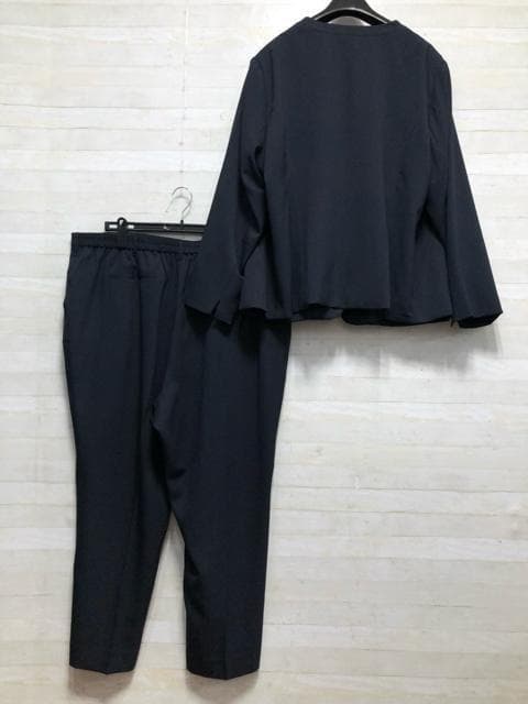 新品☆6L♪紺系♪ノーカラー＆テーパードパンツスーツ♪お仕事☆p698