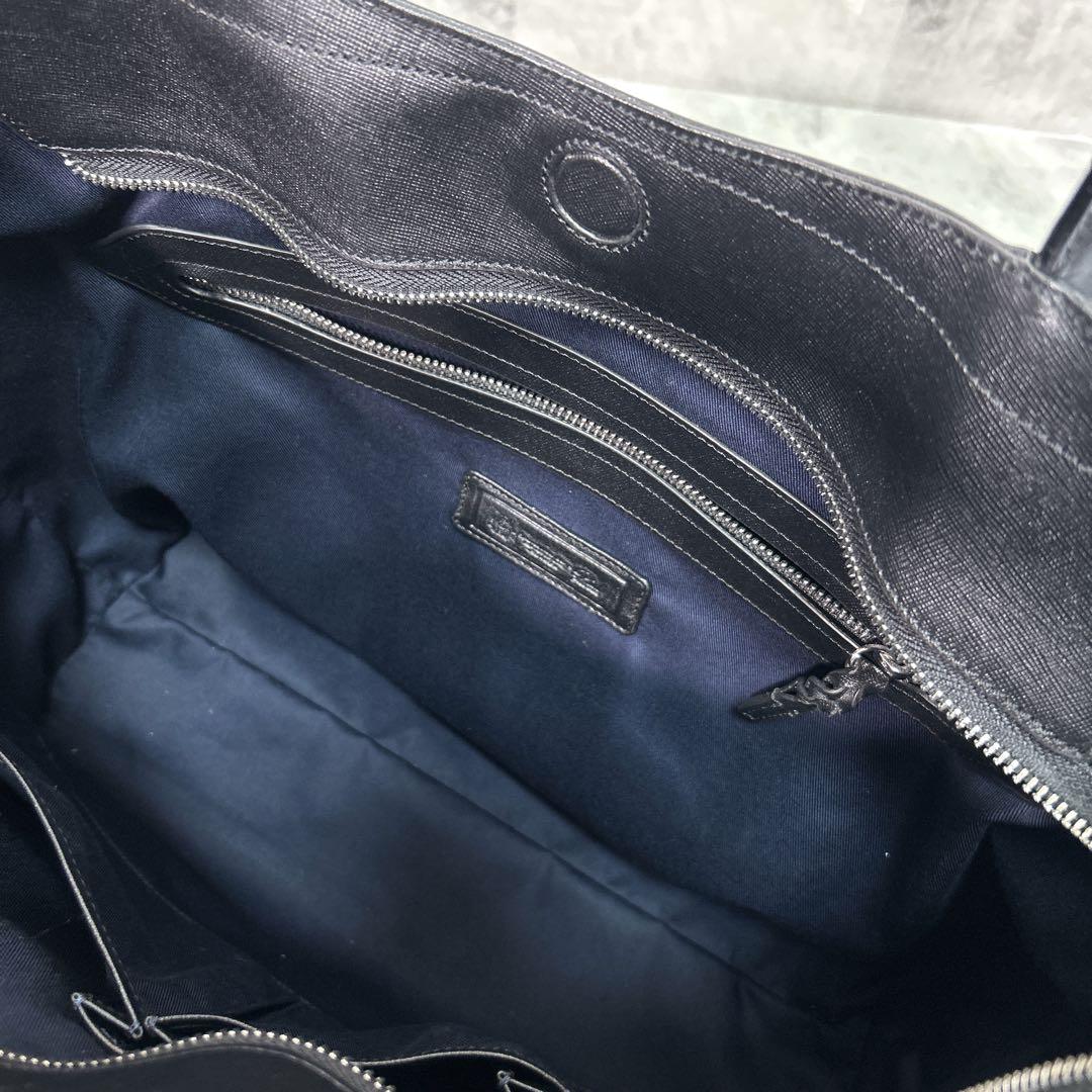 【極美品】PID トートバッグ サフィアーノレザー ブラック 大容量 自立 舟型