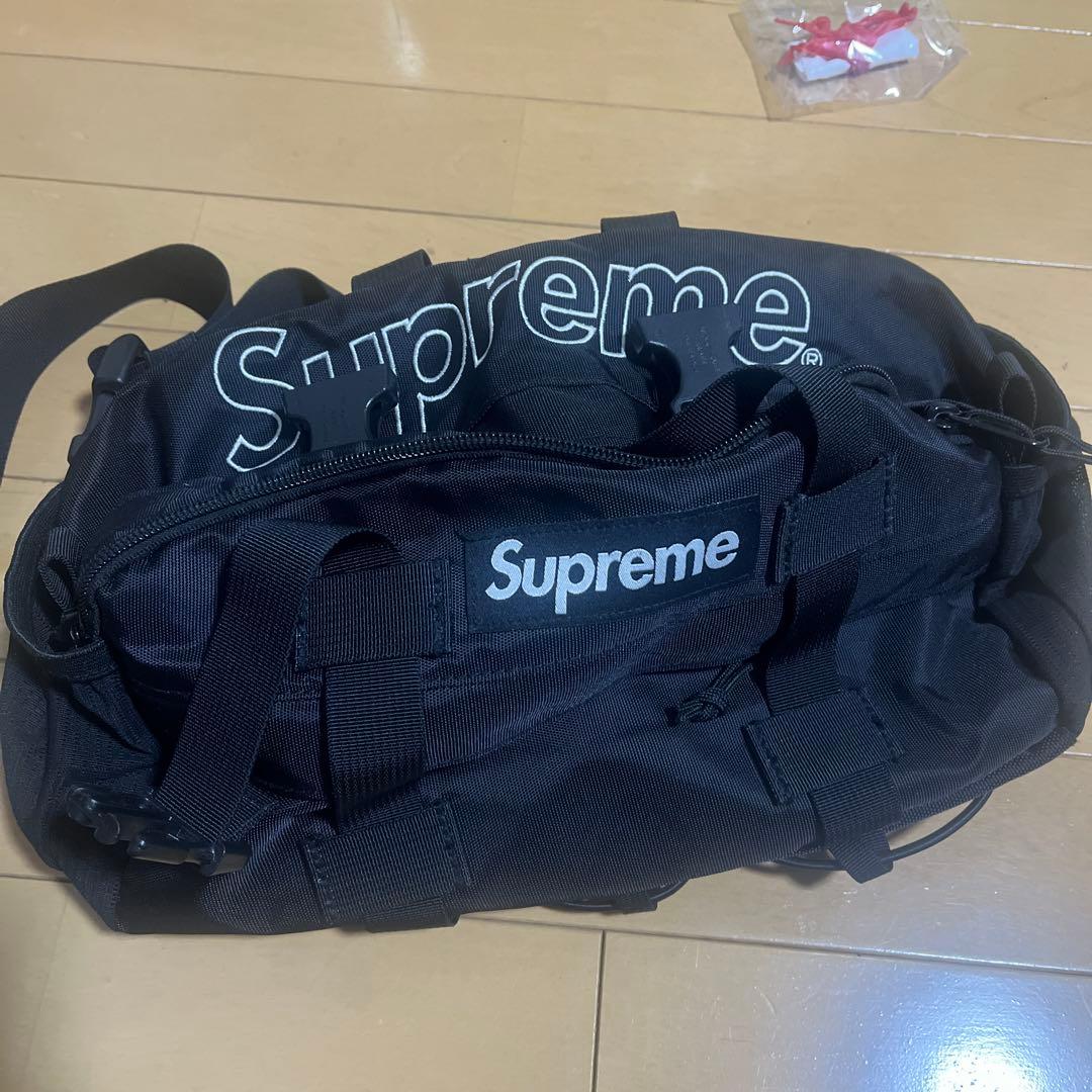 Supreme ボディバッグ ブラック（12/18まで値下げ）