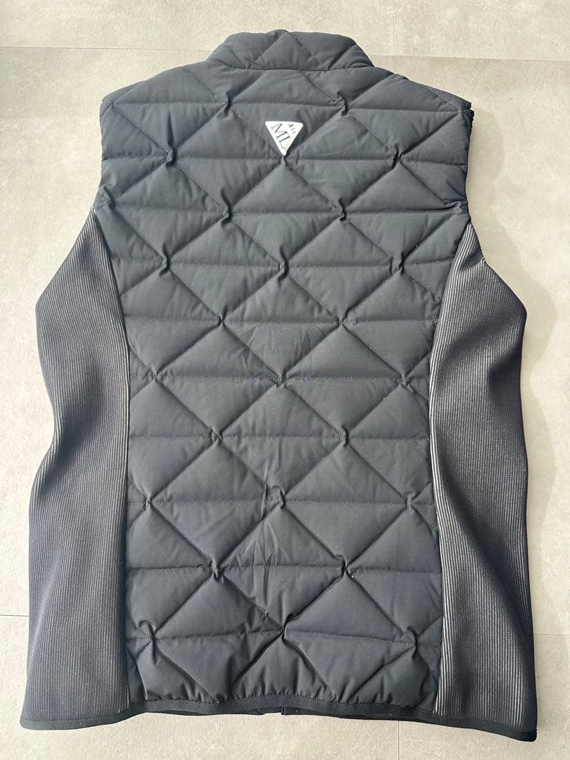 新品未使用品・MARK & LONA メンズ ダウンベスト46