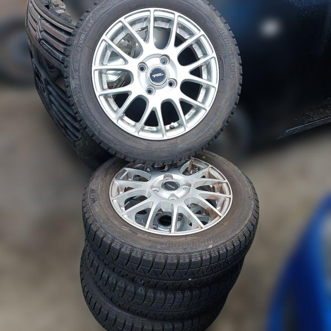 スタッドレスタイヤ　ホイールセット　14インチ