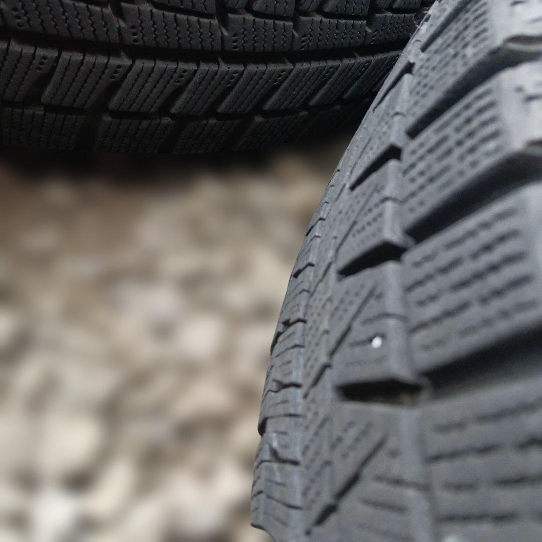 スタッドレスタイヤ　ホイールセット　14インチ